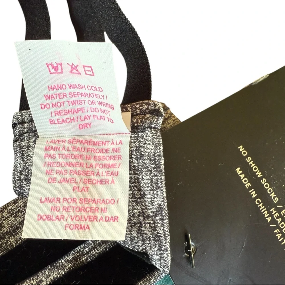 PINK VICTORIA’S SECRET SET *GRAY LOGO HEADBAND & NO-SHOW ANKLE SOCKS, NWT, NEW